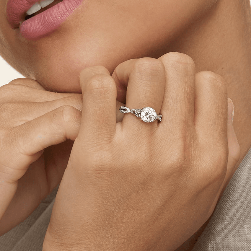 Luxe Celtic Love Knot Diamond Ring in 18K Yellow Gold - Image 3