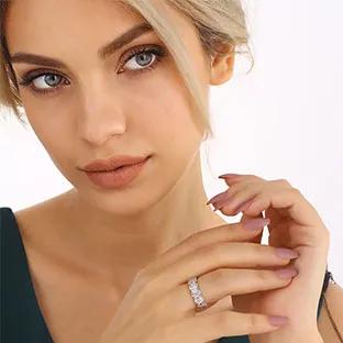 diamorajewels.com